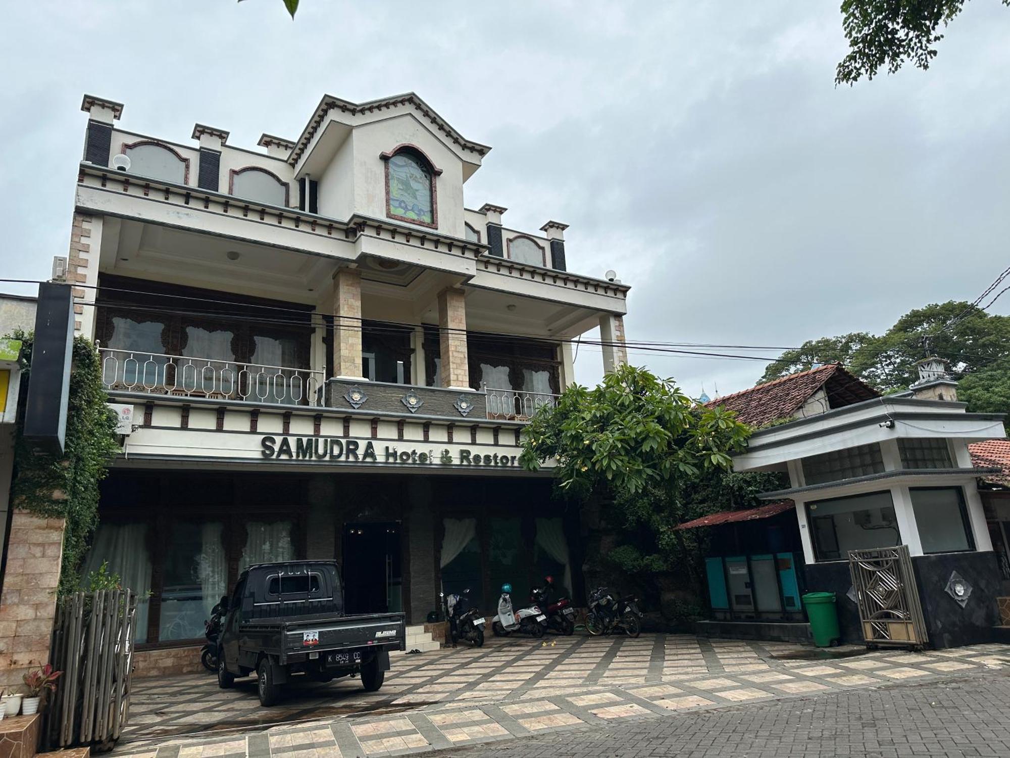Samudra Hotel جيبارا المظهر الخارجي الصورة